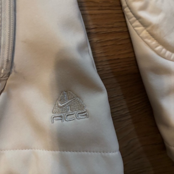 Women's Cream Jacket - Picture 2 of 6